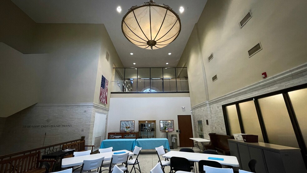 More Photos Of 240 Union Station Plz, Bethlehem Office For Sale