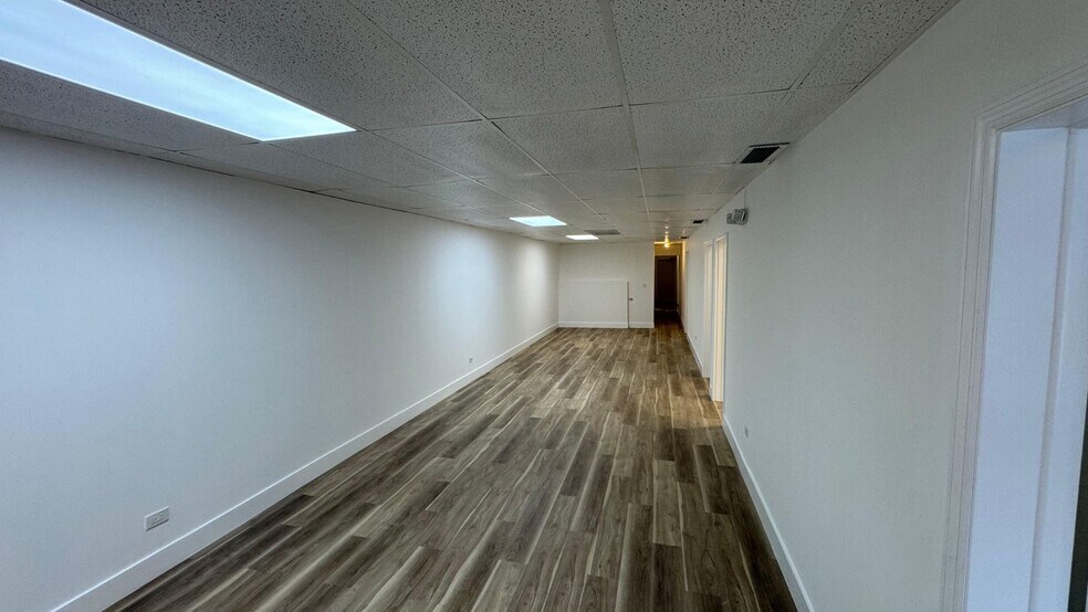 More Photos Of 166 Hialeah Dr, Hialeah Office For Lease