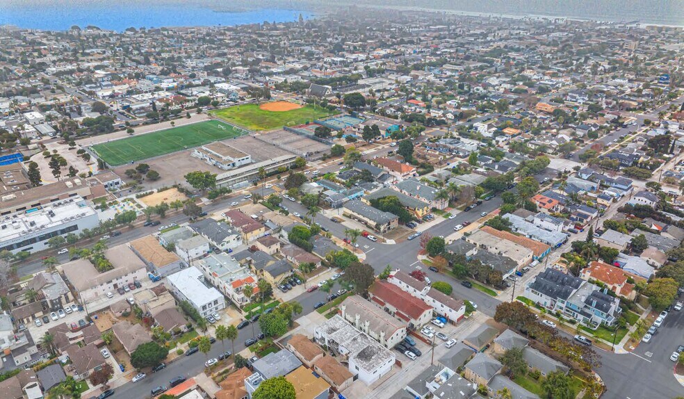 More Photos Of 1524 Missouri St, San Diego Apartments For Sale