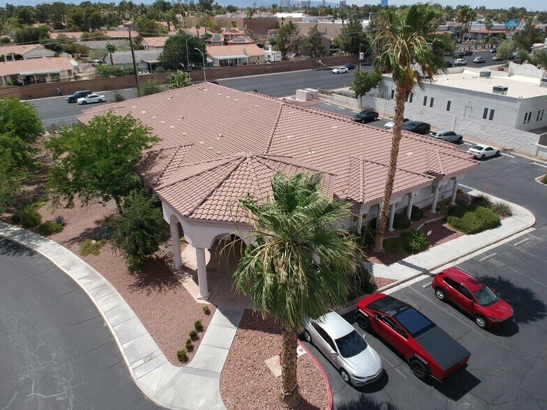 More Photos Of 5820 S Pecos Rd, Las Vegas Office For Lease