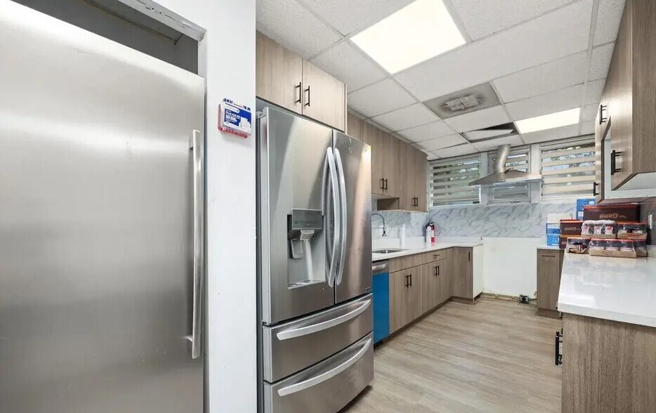 More Photos Of 4200 Daniels Ave, Annandale Office For Sale