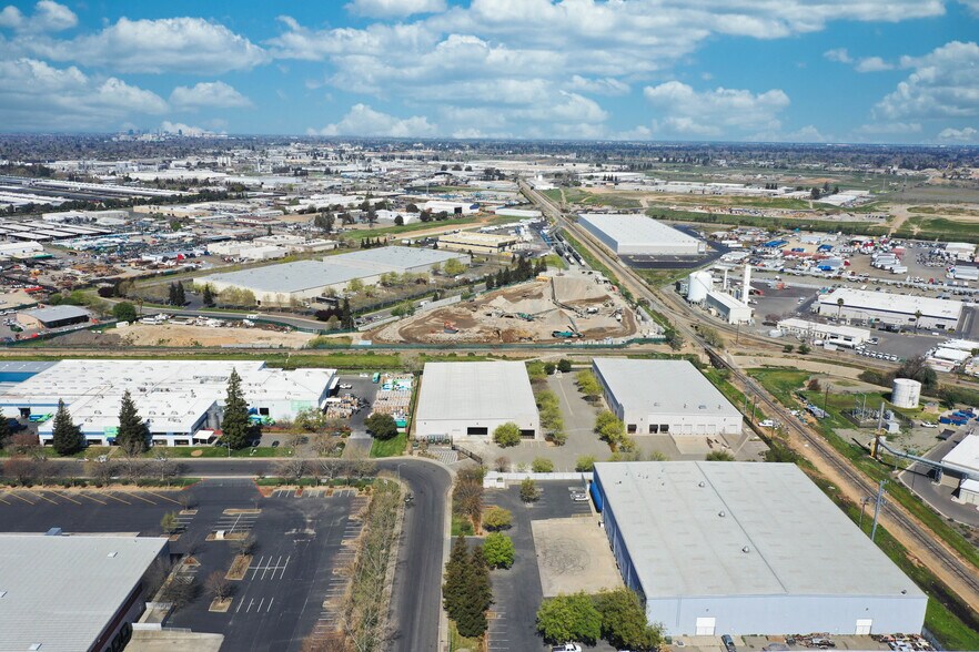 More Photos Of 8651 Younger Creek Dr, Sacramento Warehouse For Sale