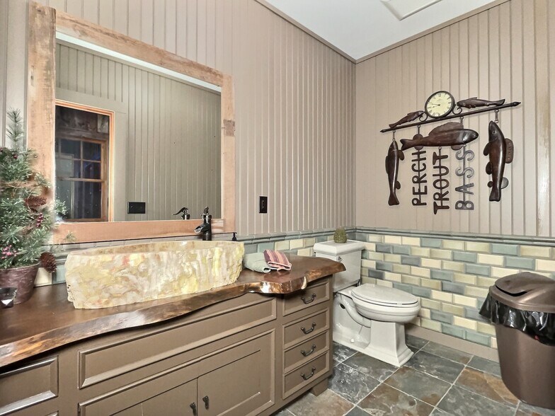 More Photos Of 5771 US Highway 45, Land O Lakes Office For Sale