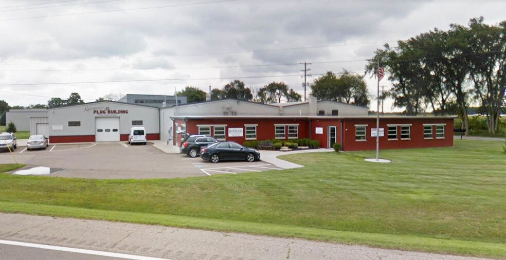 More Photos Of 7878 Gull Rd, Richland Warehouse For Lease