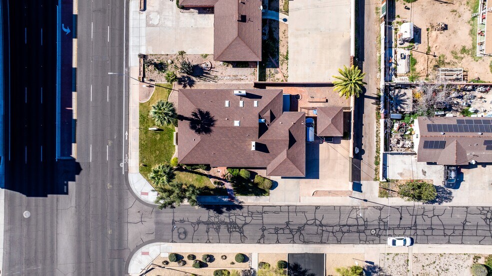 More Photos Of 200 N Nebraska St, Chandler Office For Sale