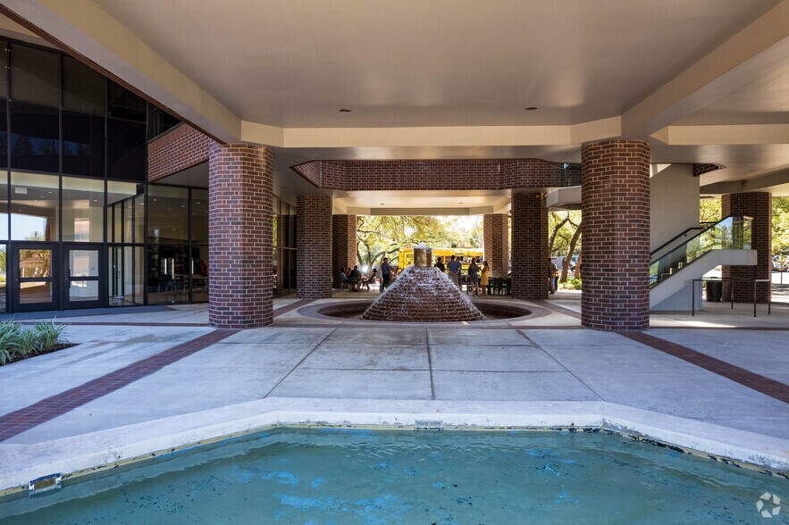 More Photos Of 1250 S Capital of Texas Hwy, Austin Office For Lease