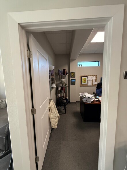 More Photos Of 905 3rd St, Marble Falls Storefront Retail Office For Sale