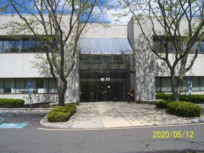 More Photos Of 1670 Whitehorse Hamilton Square Rd, Hamilton Office For Sale