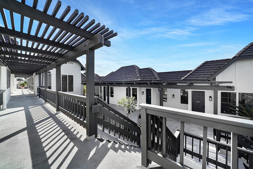 More Photos Of 471 N Old Newport Blvd, Newport Beach Medical For Lease