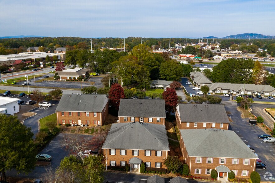 More Photos Of 2440 Sandy Plains Rd, Marietta Office For Lease