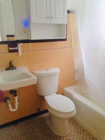 More Photos Of 1122 Simonton St, Key West Apartments For Sale