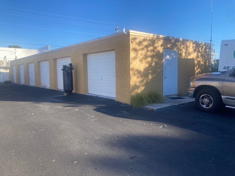 More Photos Of 47 Front St, Marco Island Self Storage For Sale