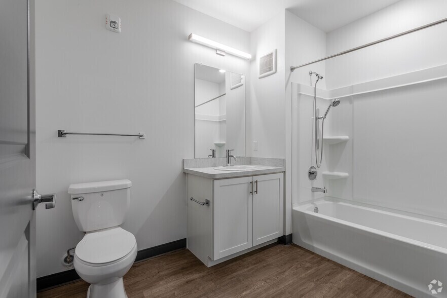 More Photos Of 366 E Broad St, Columbus Apartments For Lease