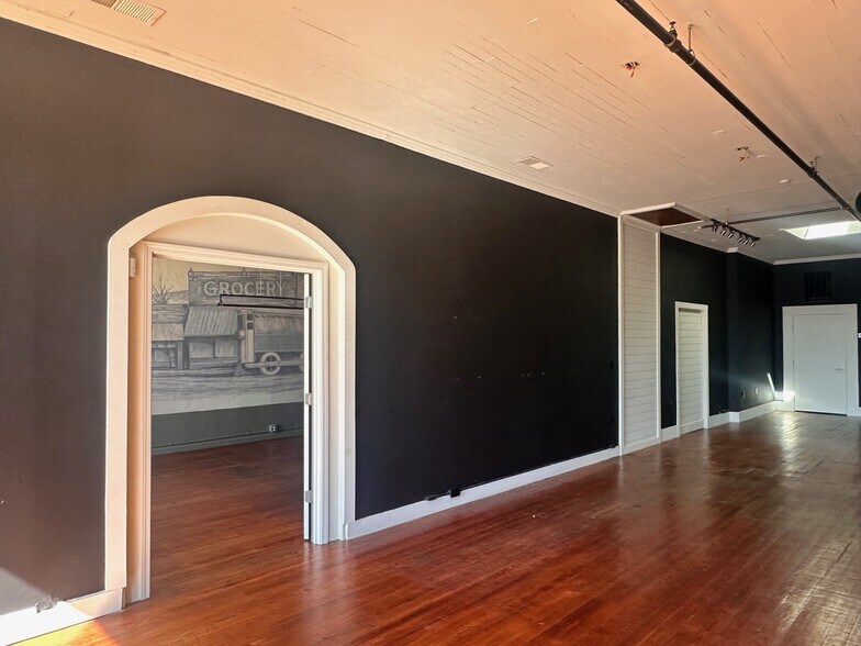 More Photos Of 1484 Washington St, Clarkesville General Retail For Sale