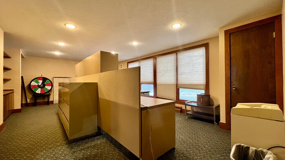 More Photos Of 2604 Sunnyside Dr, Cadillac Medical For Sale