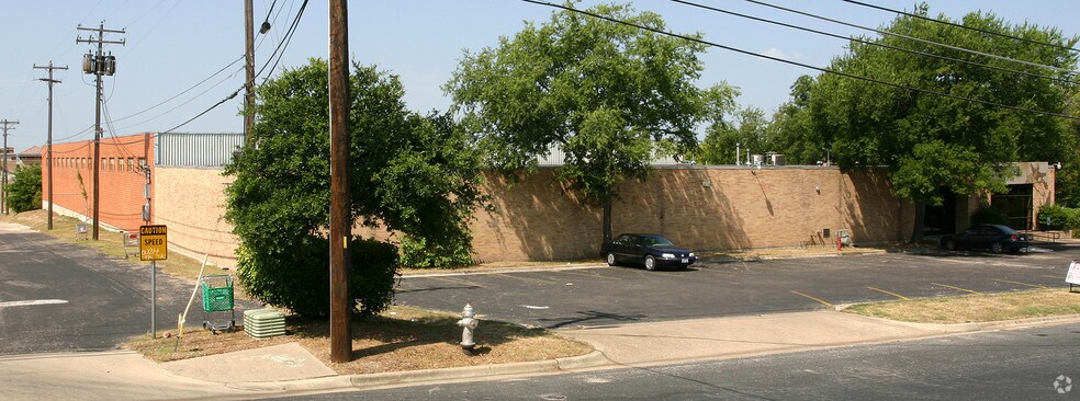 More Photos Of 1045 Reinli St, Austin Manufacturing For Lease