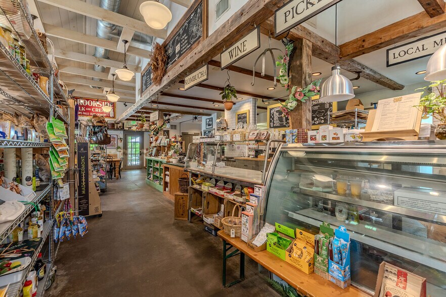 More Photos Of 305 Main St, Peru Restaurant For Sale