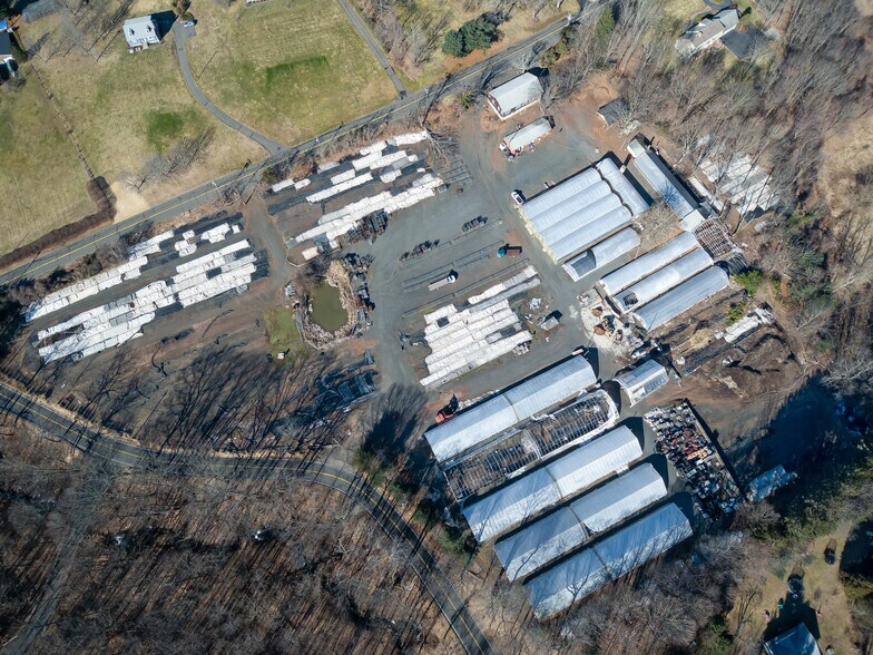 More Photos Of 1709 Kensington Rd, Berlin Specialty For Sale