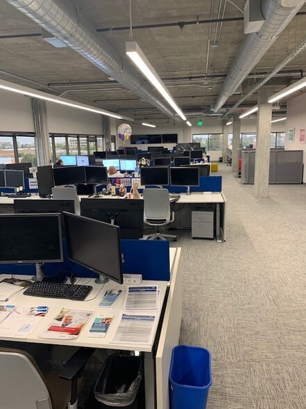 More Photos Of 900 Veterans Blvd, Redwood City Office For Lease