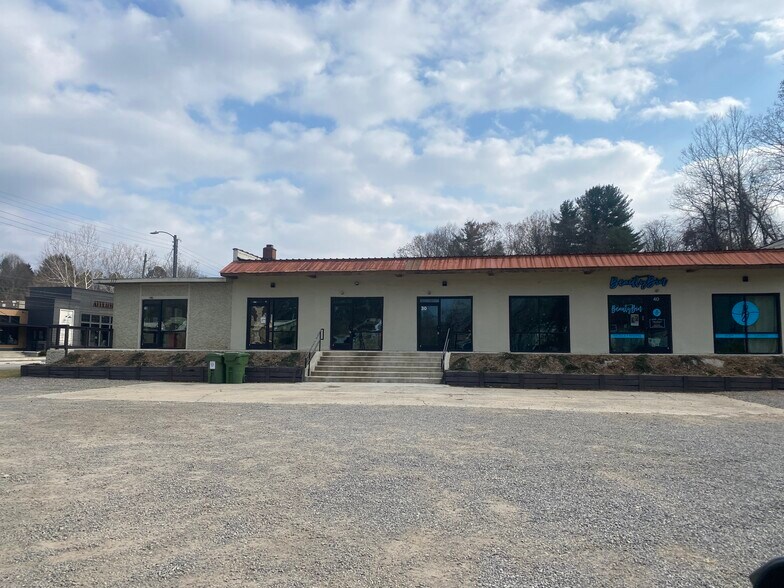 More Photos Of 117 Sweeten Creek Rd, Asheville Freestanding For Lease