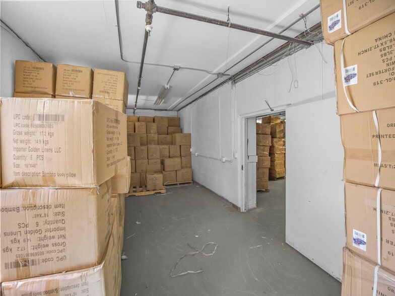 More Photos Of 1434-1440 County Rd, Wantage Warehouse For Sale