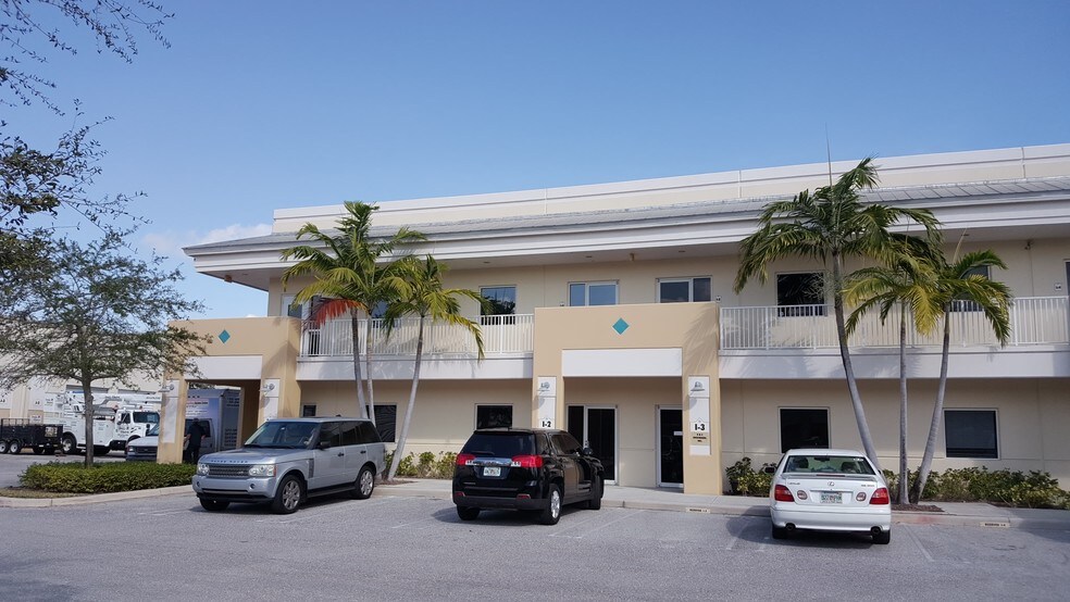 More Photos Of 2755 Vista Pky, West Palm Beach Coworking Space