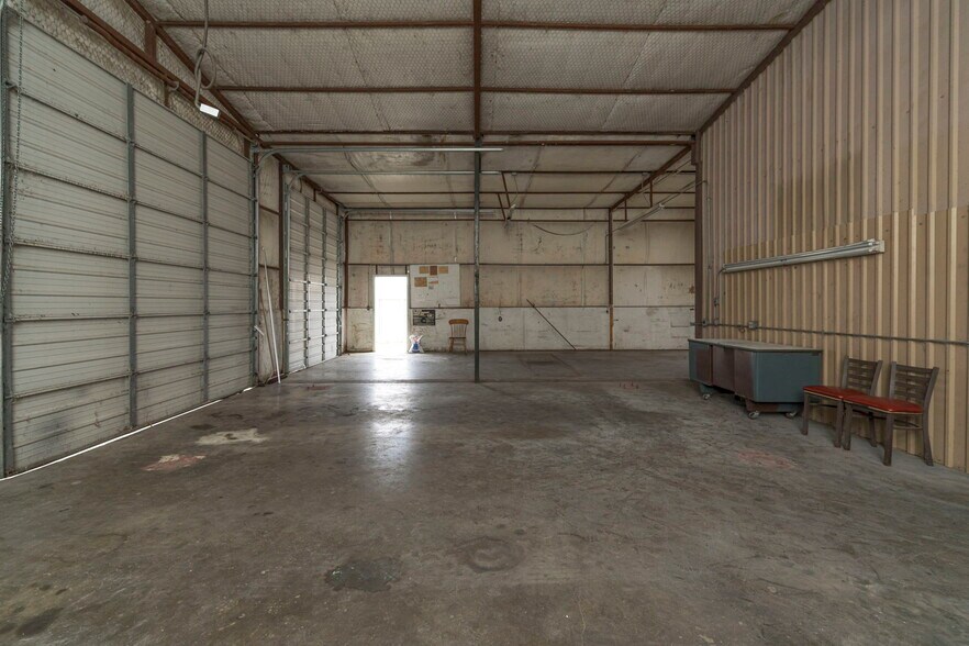More Photos Of 108 West Gillum, Grandview Warehouse For Sale