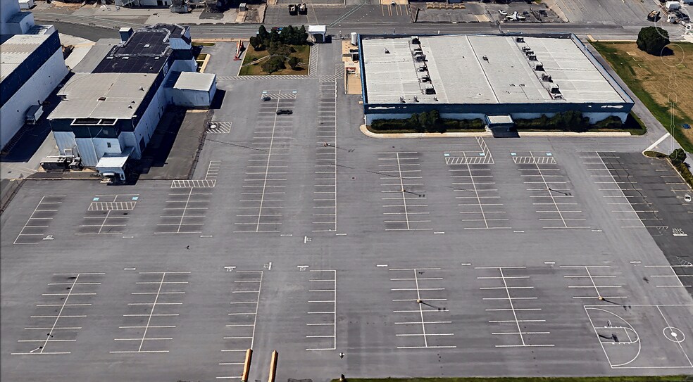 More Photos Of 103 Chesapeake Park Plz, Middle River Unknown For Lease