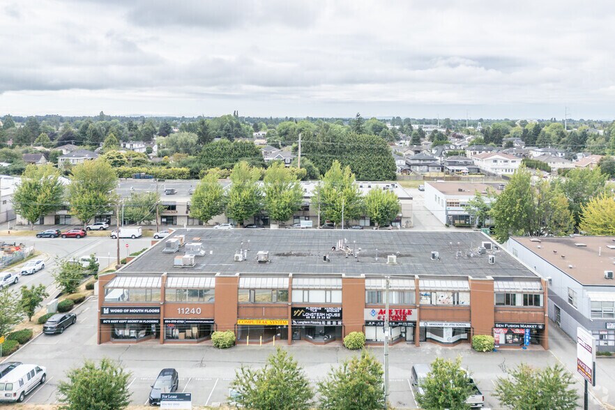 More Photos Of 11240 Bridgeport Rd, Richmond Flex For Sale