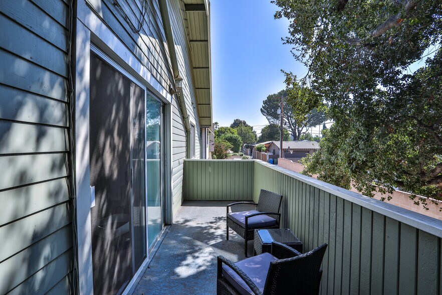 More Photos Of 306 E Foothill Blvd, Glendora Apartments For Sale