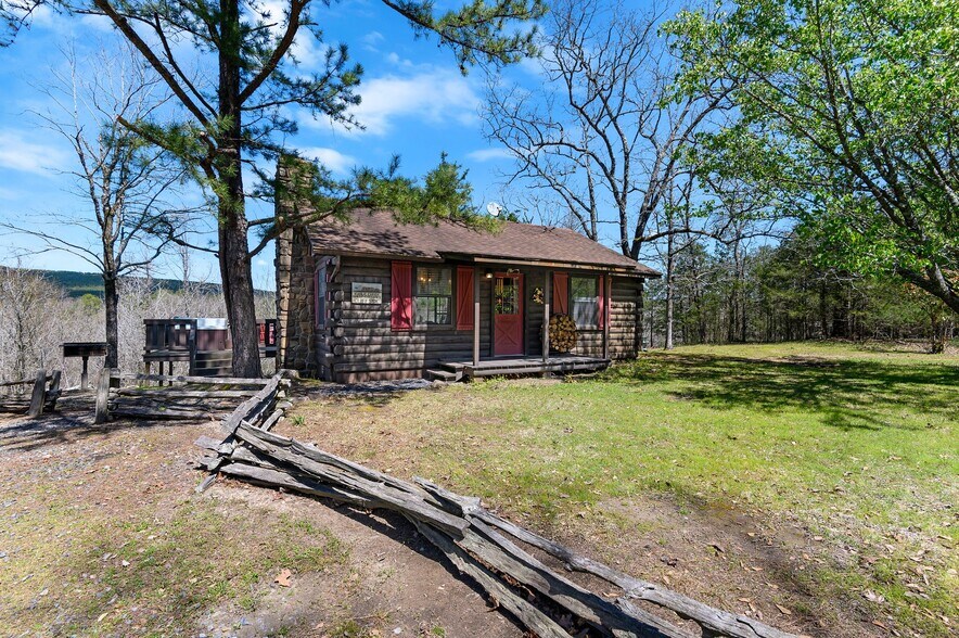 More Photos Of 68438 Eagle Creek Dr, Smithville Hotel For Sale