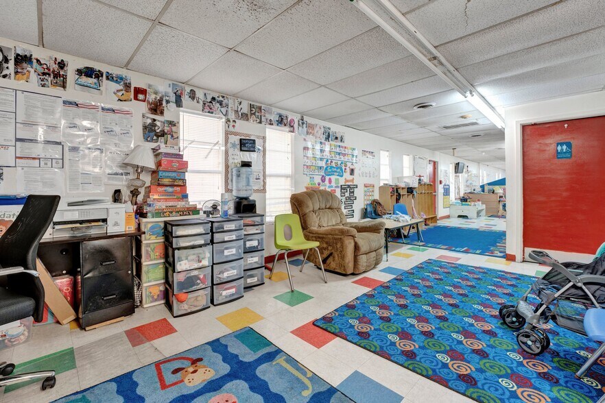 More Photos Of 4826 Cromwell Ave, Memphis Daycare Center For Sale