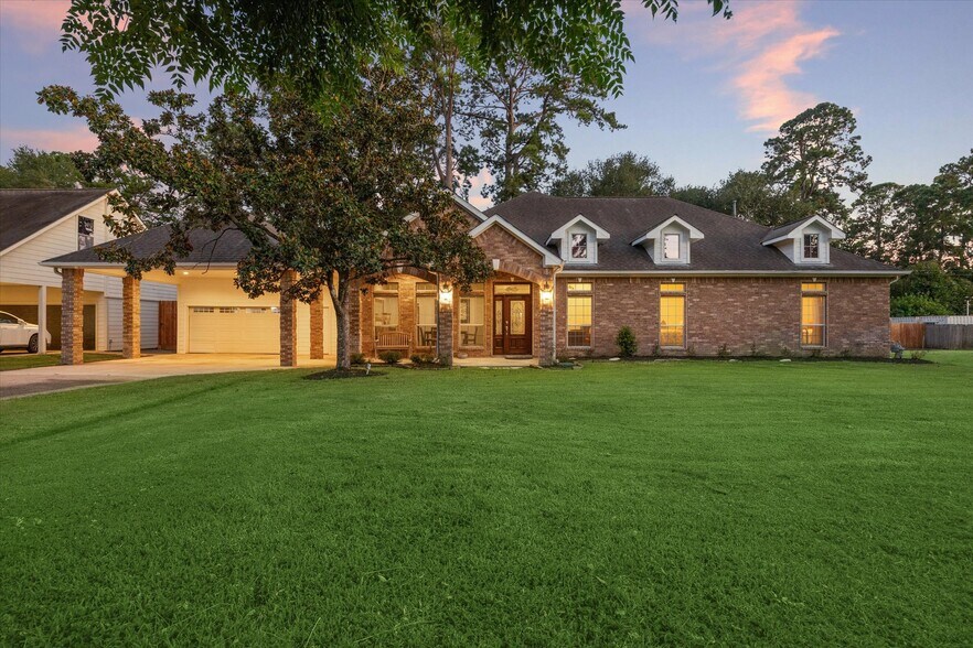 More Photos Of 8639 Bart Ln, Houston Office For Lease