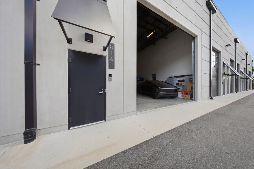 More Photos Of 6500 Motor Enclave Way, Tampa Racetrack For Sale