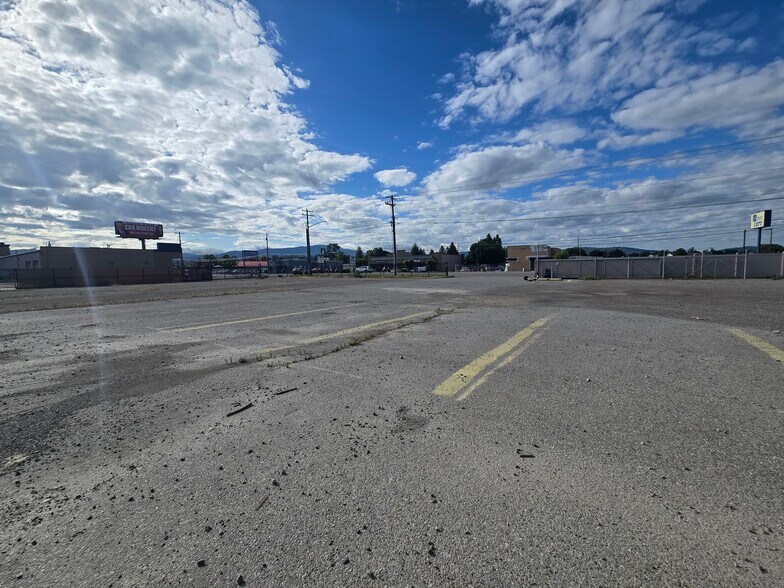 More Photos Of 14817 E Sprague Ave, Spokane Valley Land For Lease