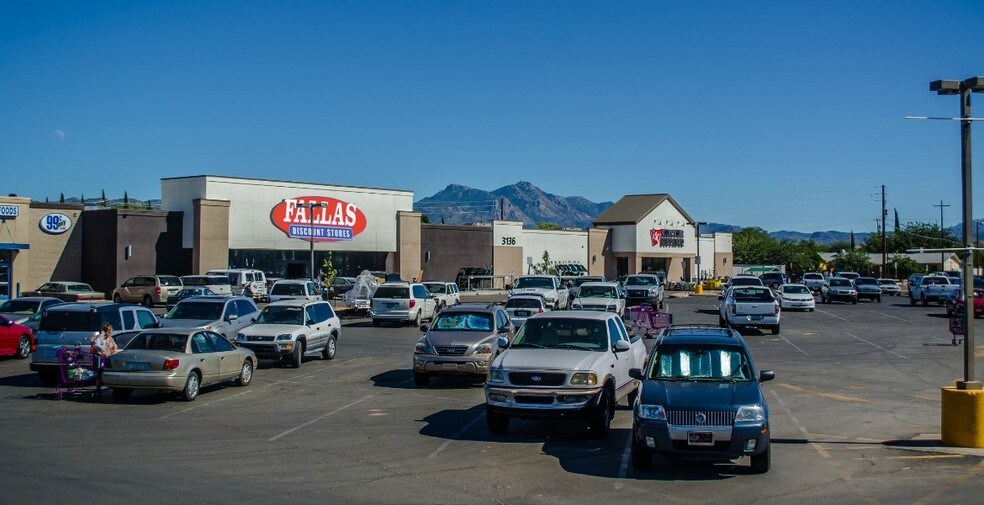 More Photos Of 3124-3150 N Stockton Hill Rd, Kingman Unknown For Lease