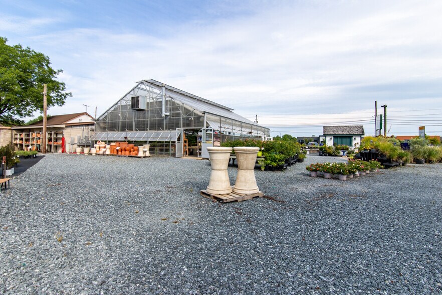 More Photos Of 29350 Matthewstown Rd, Easton Garden Center For Sale