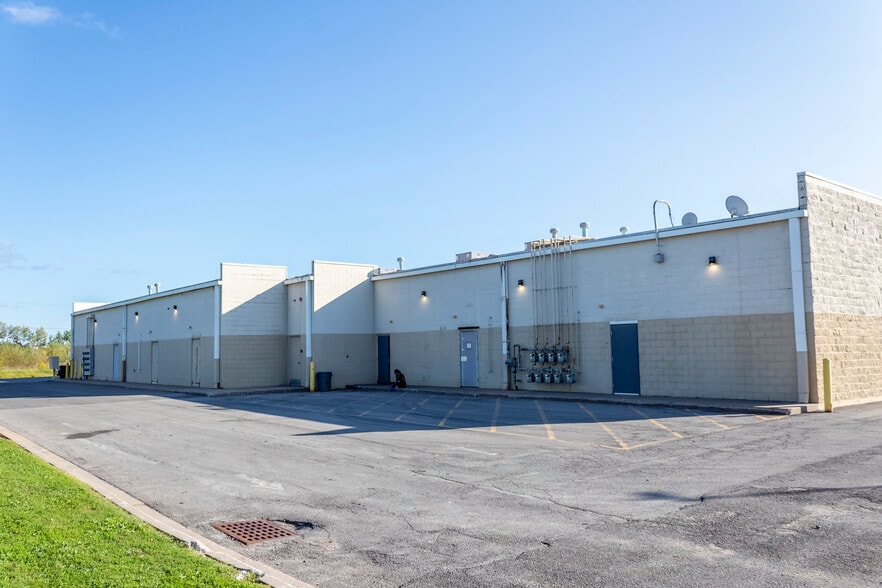 More Photos Of 5817-5823 Rome Taberg Rd, Rome Freestanding For Sale