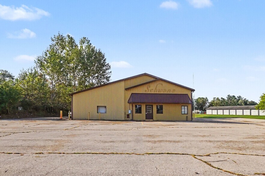 More Photos Of 1230 Locust St, Fremont Manufacturing For Lease