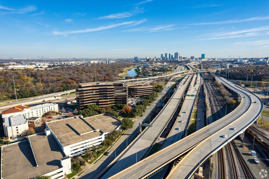 More Photos Of 1320 S University Dr, Fort Worth Office For Lease