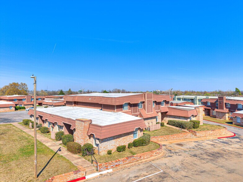 More Photos Of 7404 Lyrewood Ln, Oklahoma City Apartments For Sale