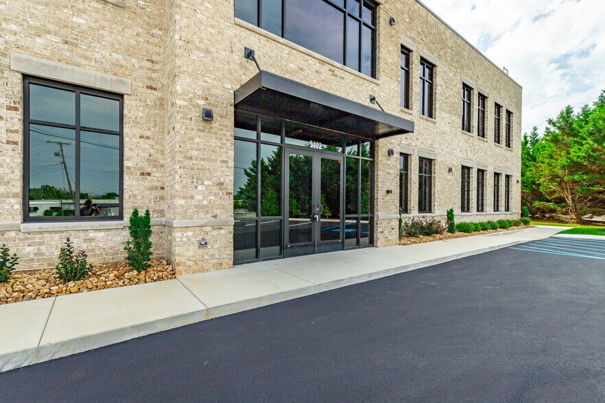 More Photos Of 5402 Ooltewah Ringgold Rd, College Dale Flex For Lease