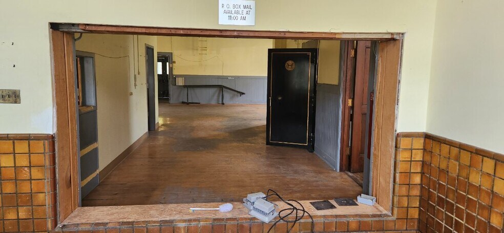 More Photos Of 224 N Oak St, Ukiah Office Residential For Sale