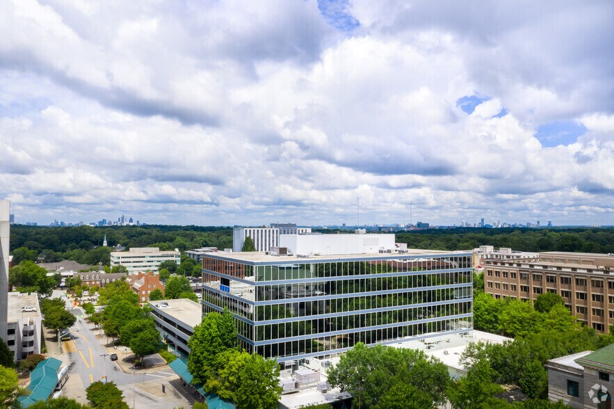 More Photos Of 1 W Court Sq, Decatur Office For Lease