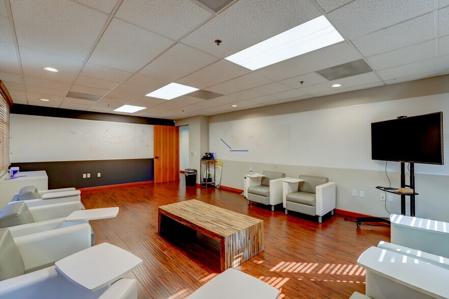 More Photos Of 155 El Camino Real, Tustin Office For Lease