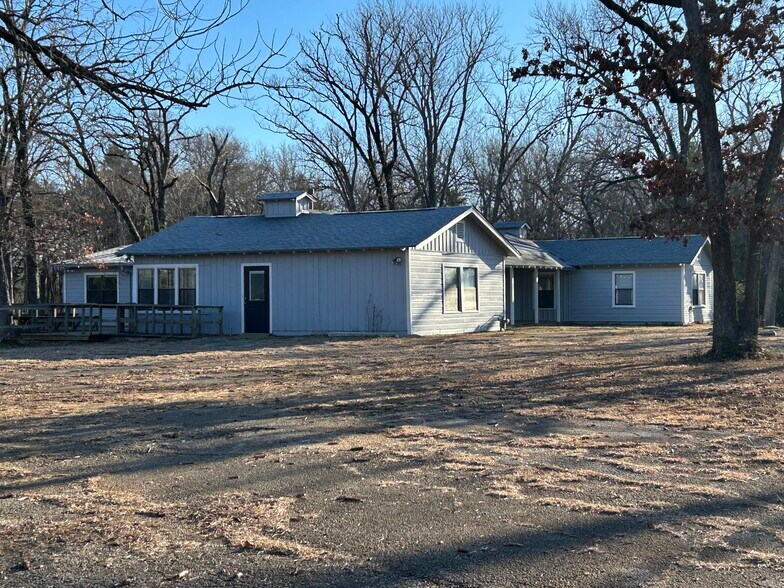 More Photos Of 2003 E US Highway 84, Palestine Office For Sale