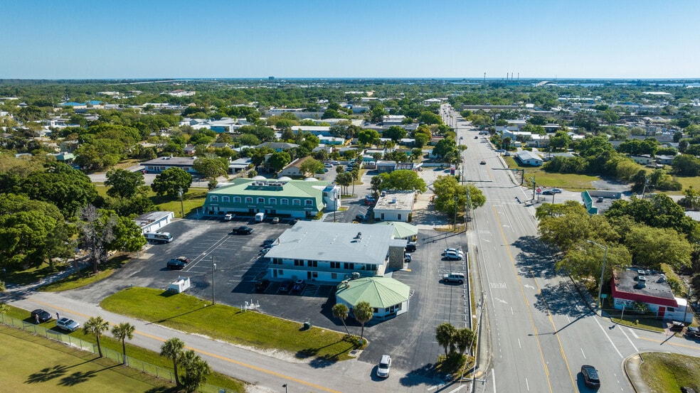 More Photos Of 1615 14th Ave, Vero Beach Medical For Sale