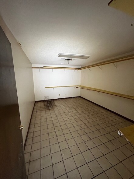 More Photos Of 2770 N Douglass St, Malden Storefront Retail Office For Sale