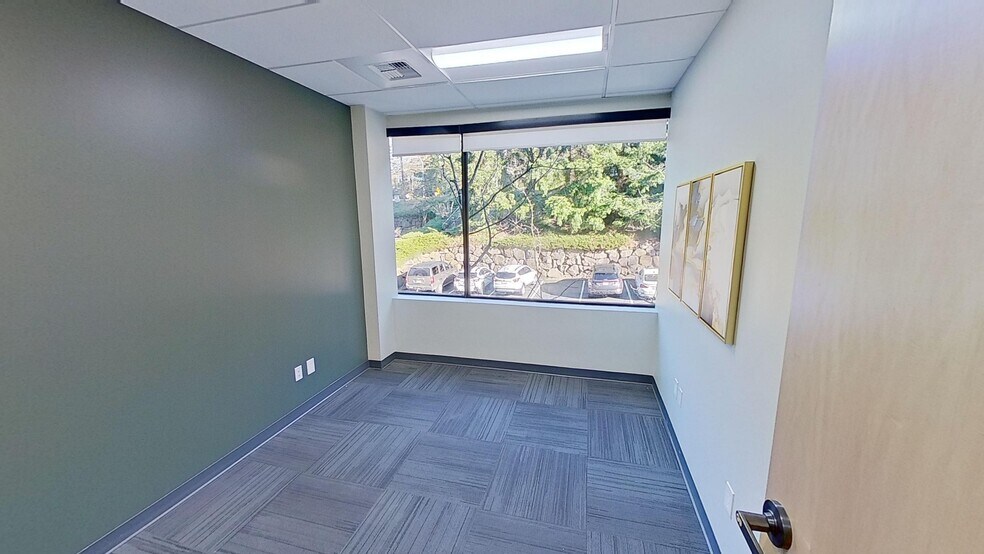 More Photos Of 301 116th Ave SE, Bellevue Coworking Space