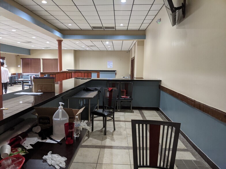 More Photos Of 5151 Avenue H, Rosenberg Restaurant For Sale